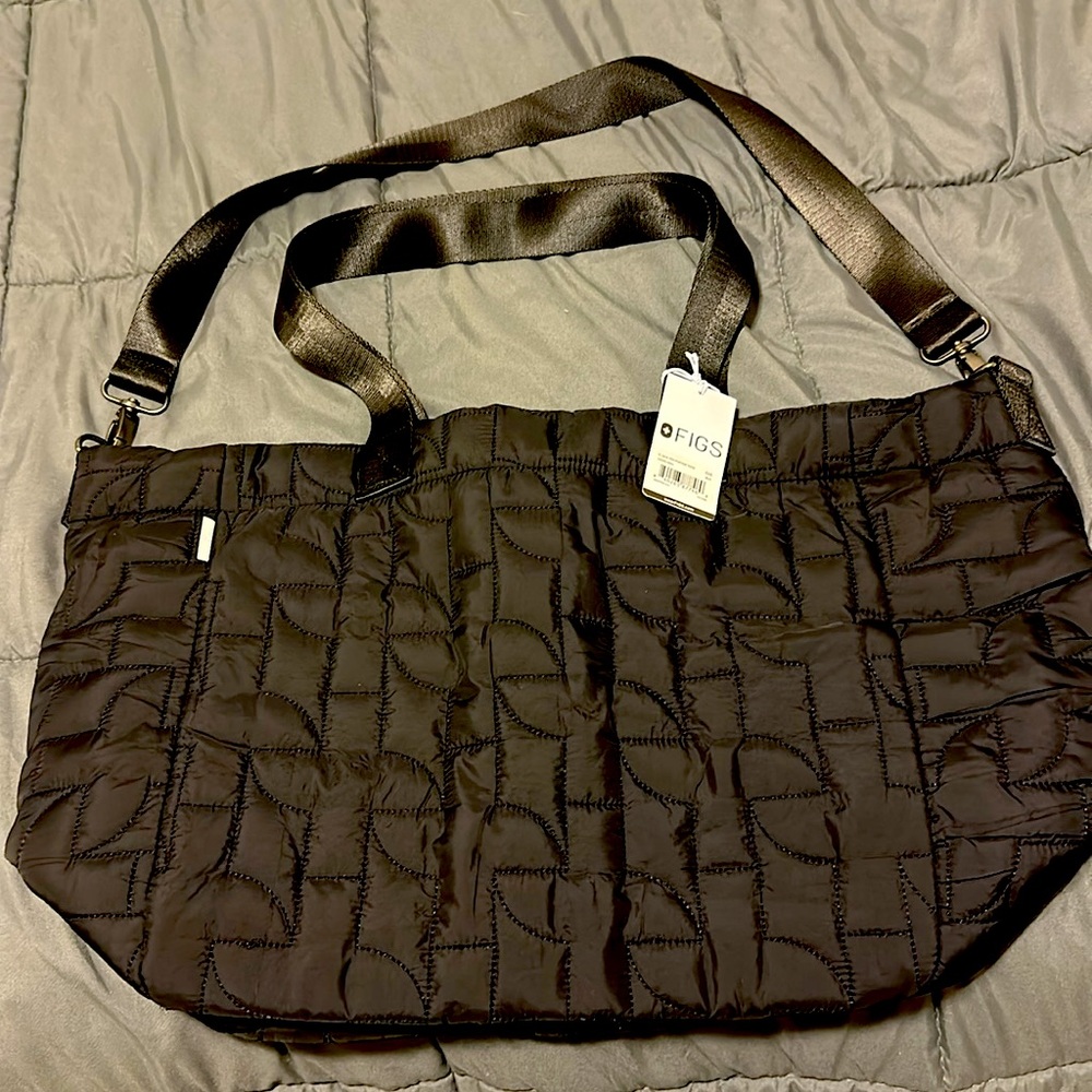 FIGS Black Quilted Puffer Tote. Never used.NWT in original packaging.